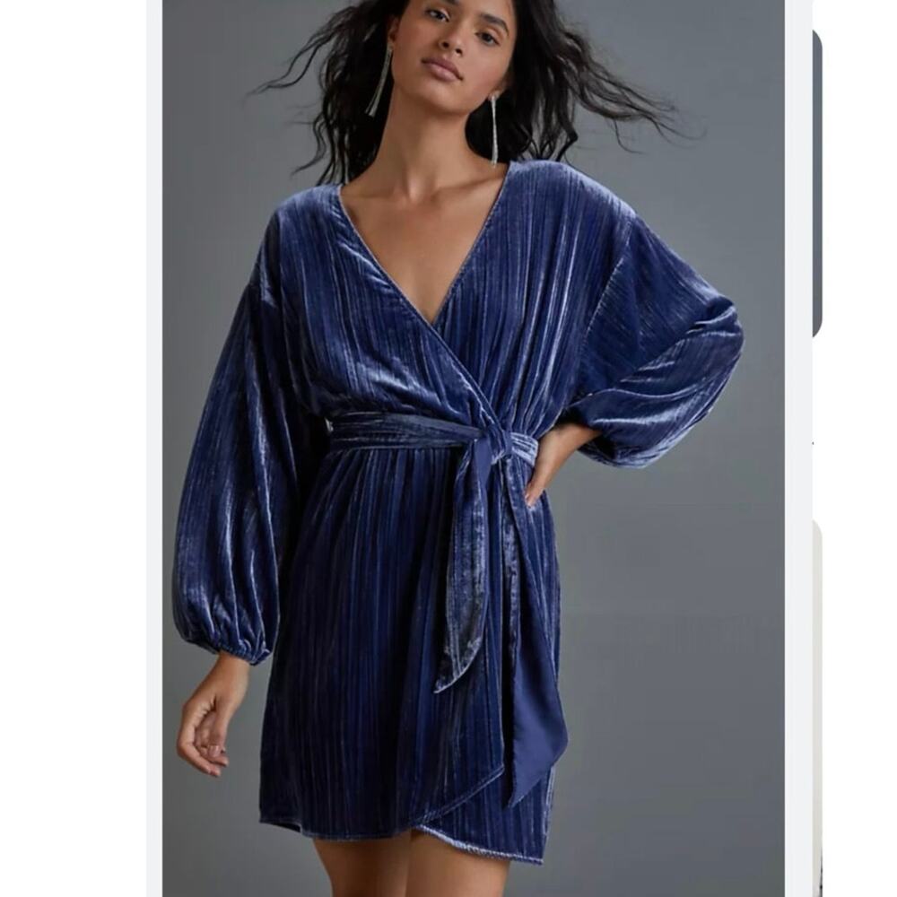 By Anthropologie Sofia Velvet Wrap Mini Dress woman’s size Small blue